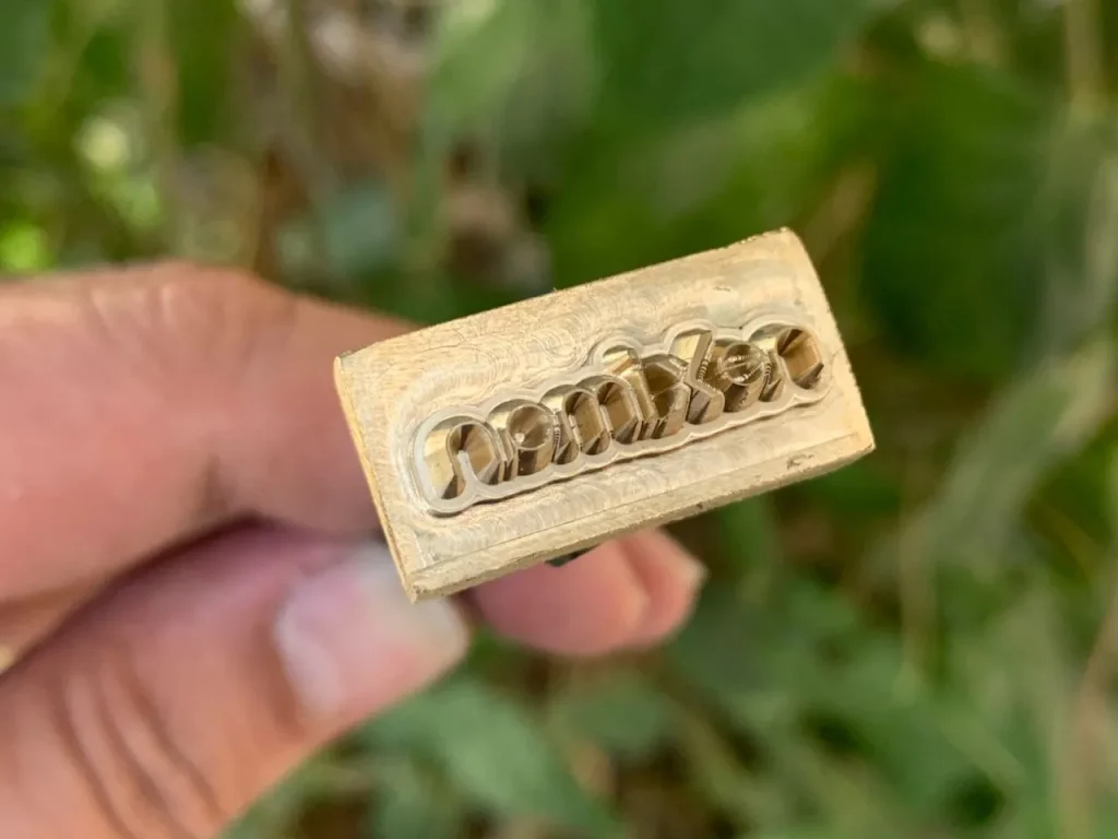 مهر داغی برنجی